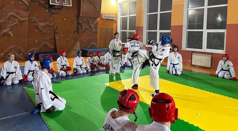 В Сочи состоялся мастер-класс чемпионки Кубка мира по тхэквондо ГТФ Иванны Коваль