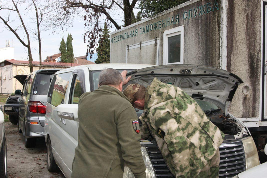 Конфискованные на границе с Абхазией автомобили отправили в зону СВО