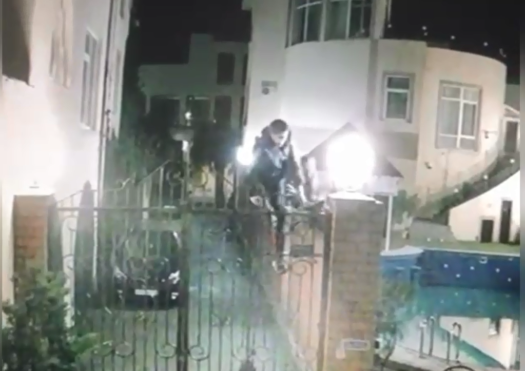 Жителю Сочи грозит 5 лет тюрьмы за кражу умной колонки — видео