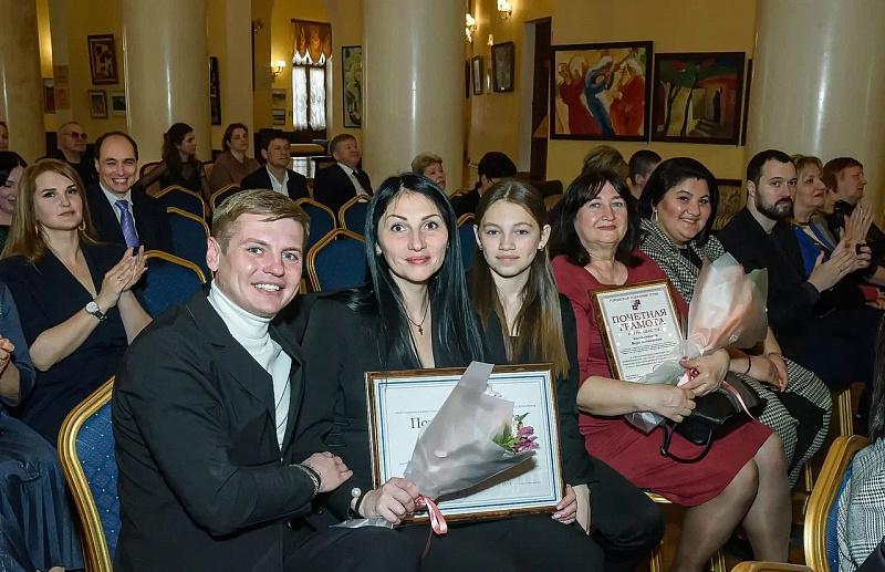 В Зимнем театре поздравили работников отрасли культуры