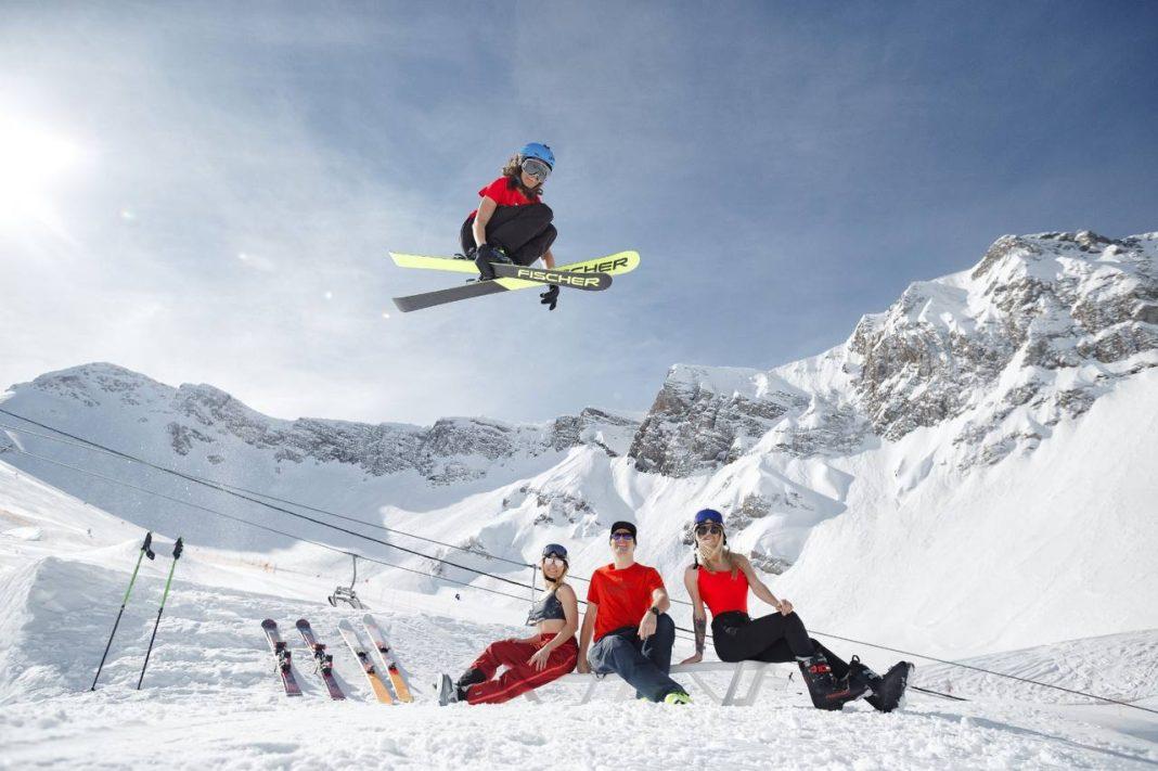 В Сочи откроется белоснежный пляж на майские праздники