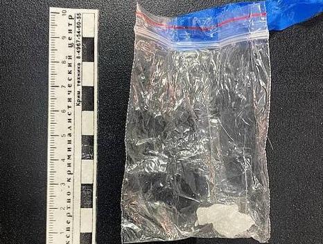 Умирающего от передозировки юношу спасли на улице Сочи