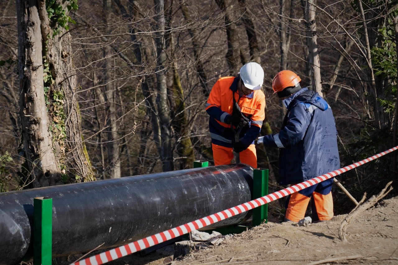 Запасаемся водой: в трех районах Сочи произойдут отключения из-за ремонта  магистрали - Городской портал Сочи | Sochi24.tv - Все новости города