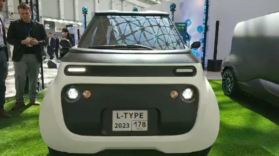 В Сочи показали компактный российских электромобиль для курьеров и не только — фото