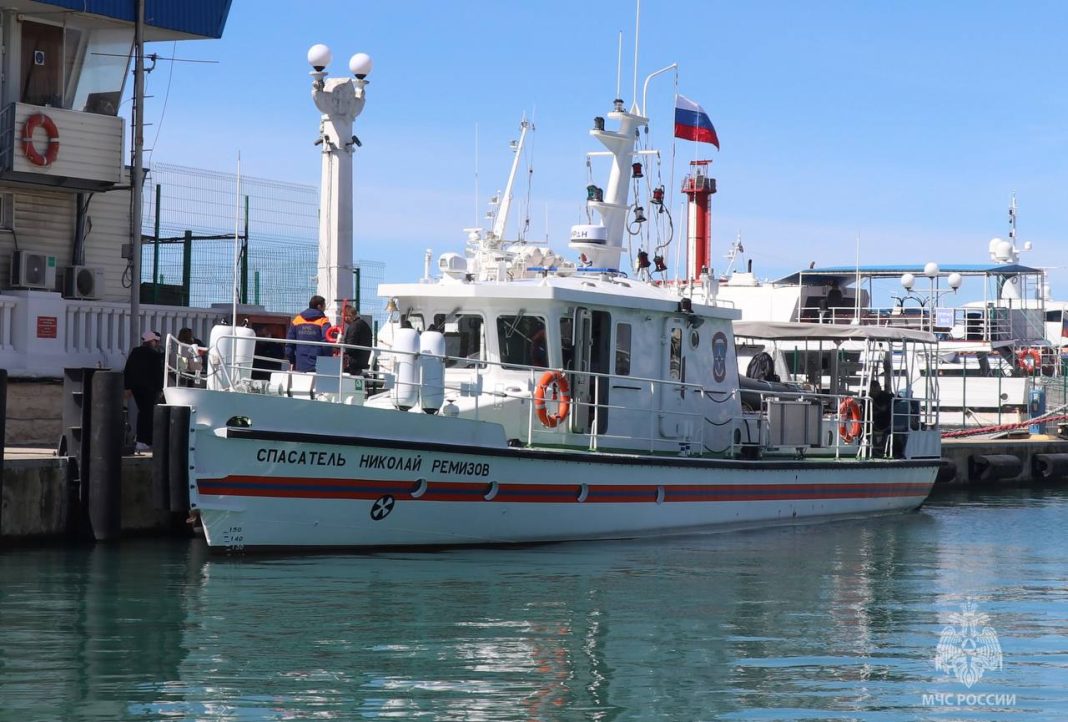 В Сочи обновили водолазный бот спасателей
