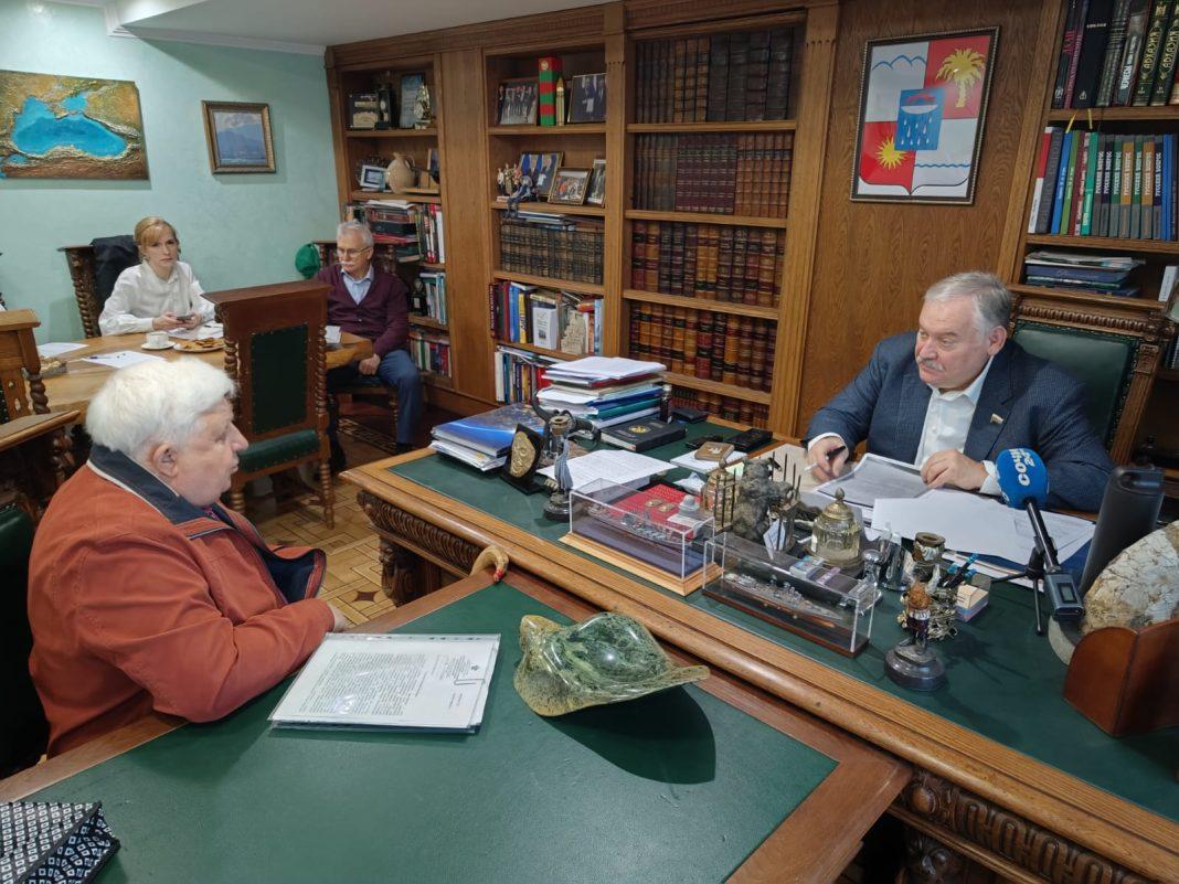 Константин Затулин попросил власти Сочи решить проблему военного городка в Уч-Дере
