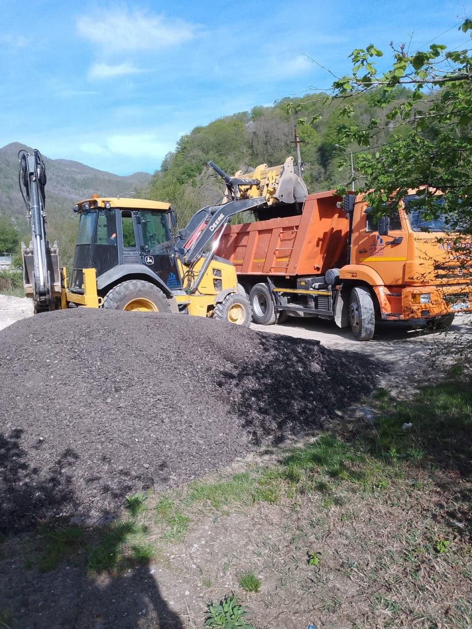 В Лазаревском районе продолжается процесс благоустройства