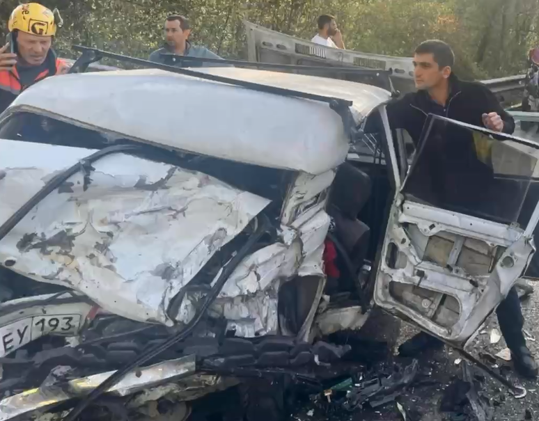 Четыре человека пострадали в ДТП в Сочи