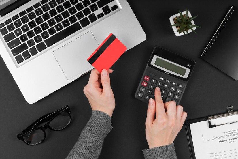 Ипотеки не видать: россияне получают вдвое меньше