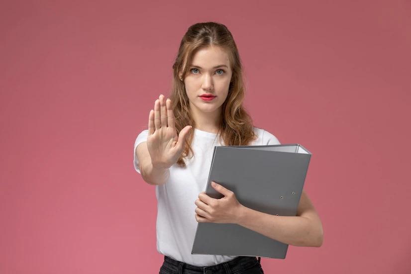 «Это незаконно!»: кто и почему не имеет права сдавать жилье в аренду