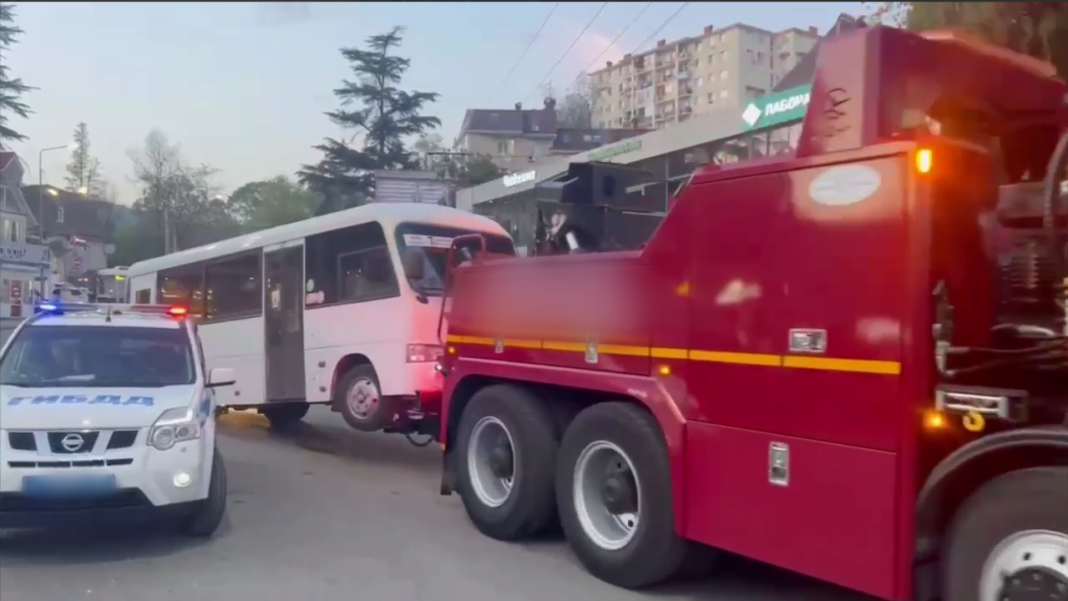 Неисправный автобус задержан в Сочи