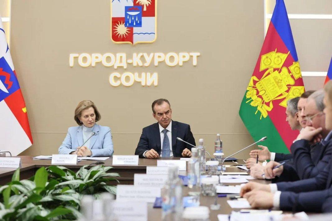 Больницы Краснодара готовятся к возможному приему туристов с ковидом