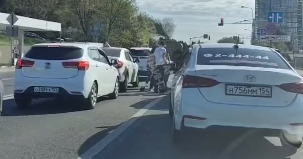 В Сочи произошла драка между водителями