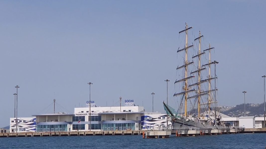 Фрегат «Херсонес» отправится в первое учебное плавание из порта Сочи