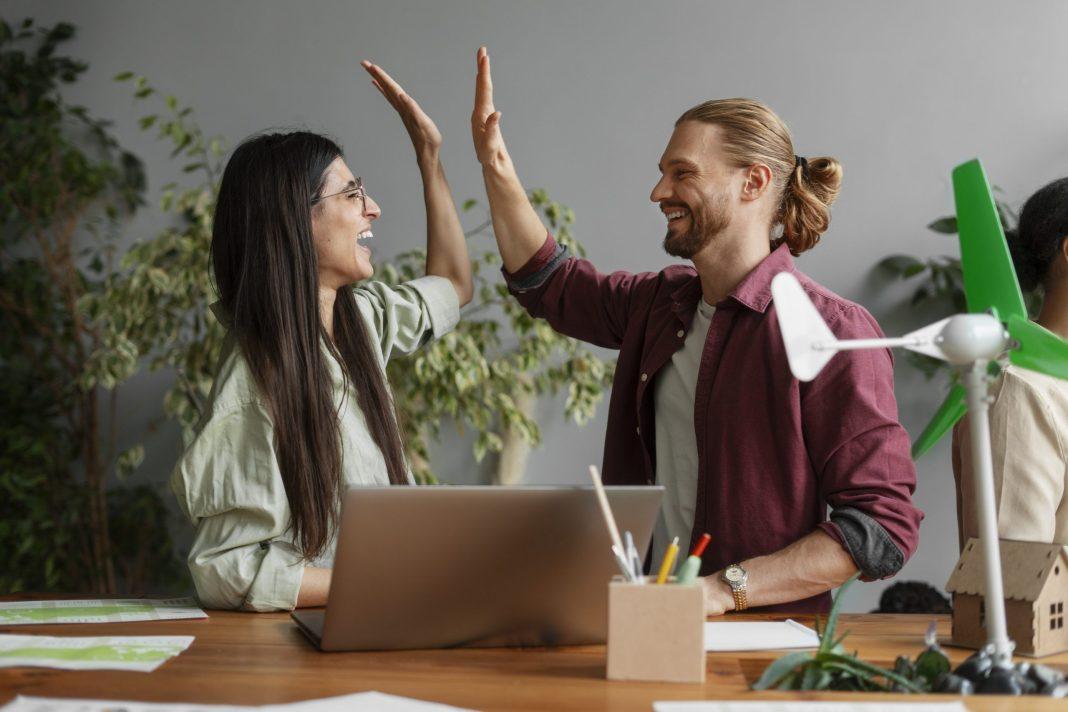 ВЦИОМ: 84% россиян довольны своей работой