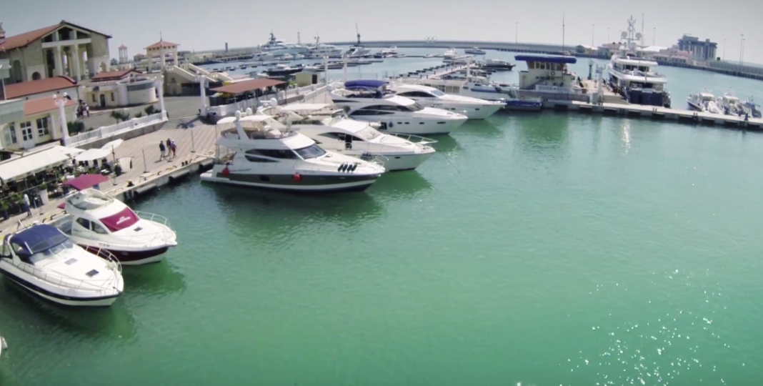 У Сочи может появится курорт-конкурент: в Геленджике будут строить марины для элитных яхт