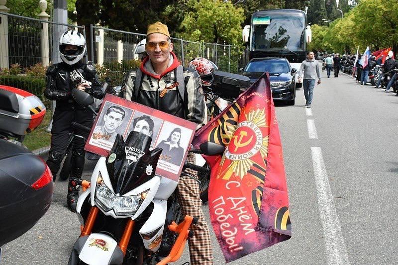 В Сочи в честь 9 мая состоялся автомотопробег