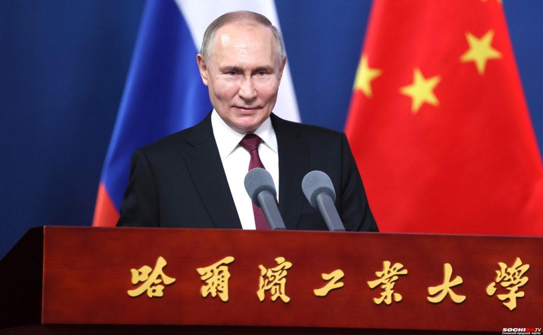 «Не мог удержаться, съел второй»: Путин признался, что не устоял на ужине у Си Цзиньпина перед одним лакомством