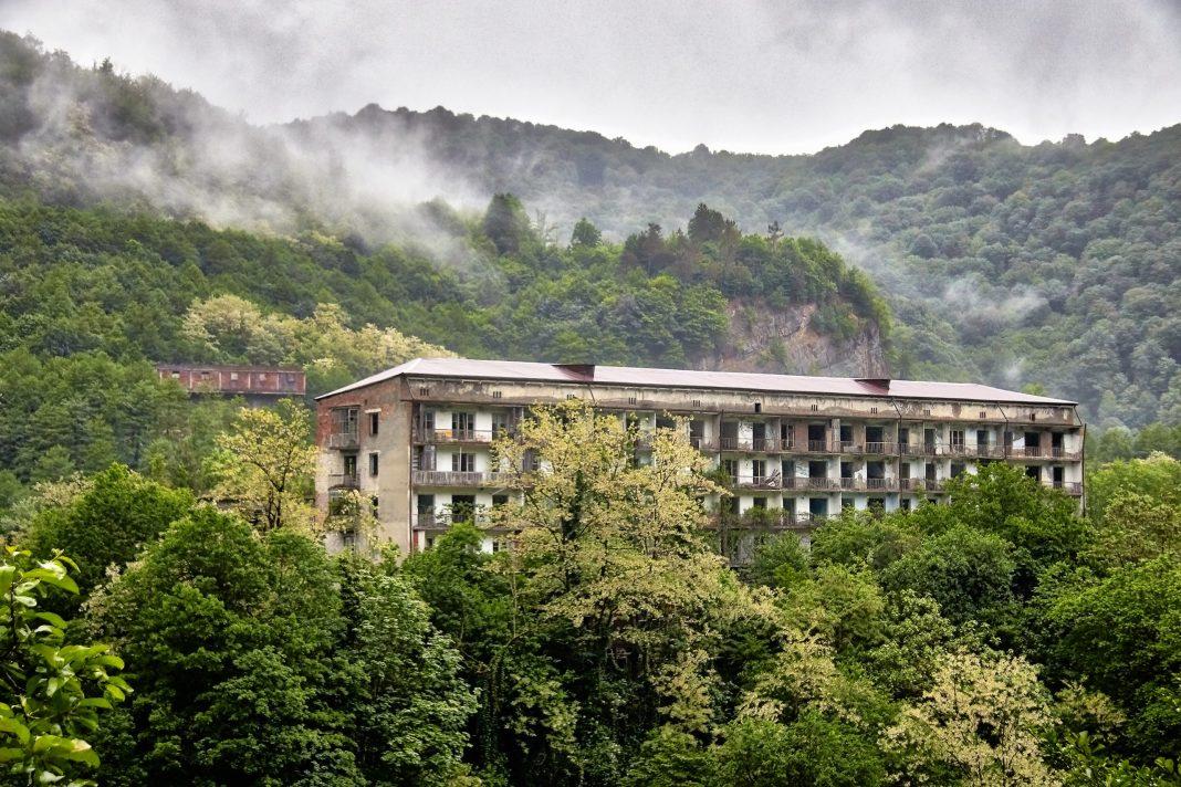 Погода в Абхазии в начале февраля: стоит ли планировать поездку в республику