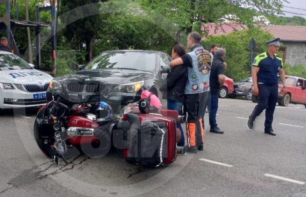 Авария и пробка: на трассе «Джубга-Сочи» произошло ДТП