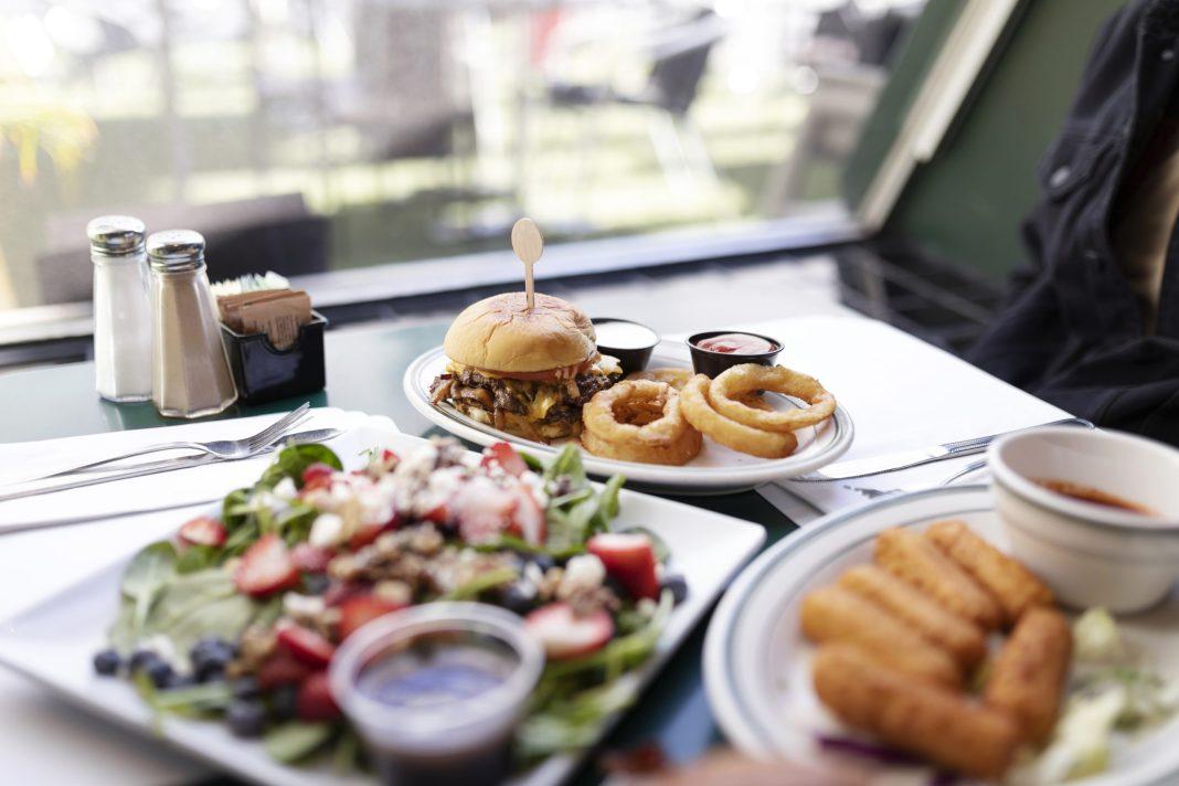 Ретропоезд «Сочи» отправился в первый рейс