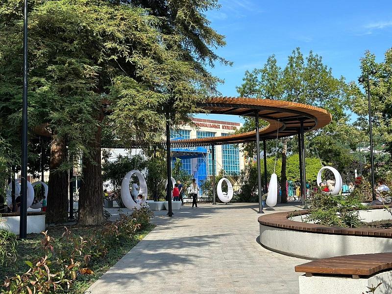 Где в Сочи можно отдохнуть с детьми: в городе появилась Площадь творчества и красоты