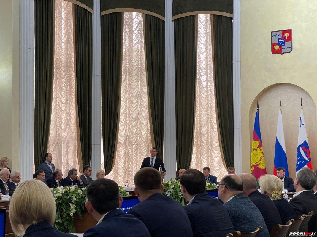 Депутаты поддержали решение об отставке мэра Сочи Копайгородского