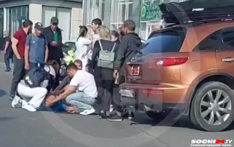 В Сочи умер мужчина во время прогулки с семьей