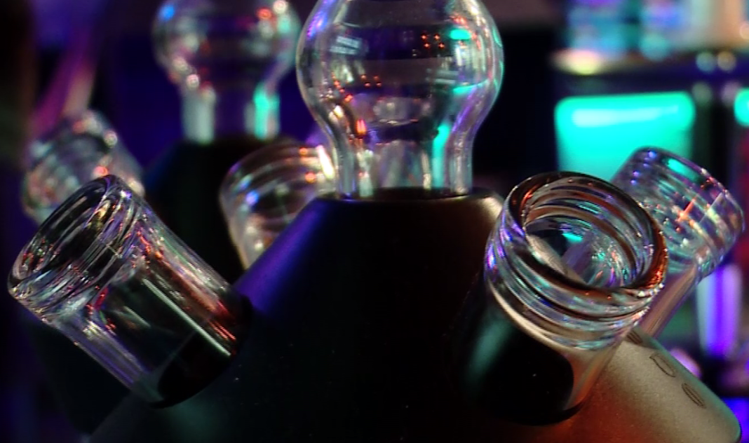 Главное — не продуть полицейскому: в Сочи прошли облавы на нелегальных кальянщиков