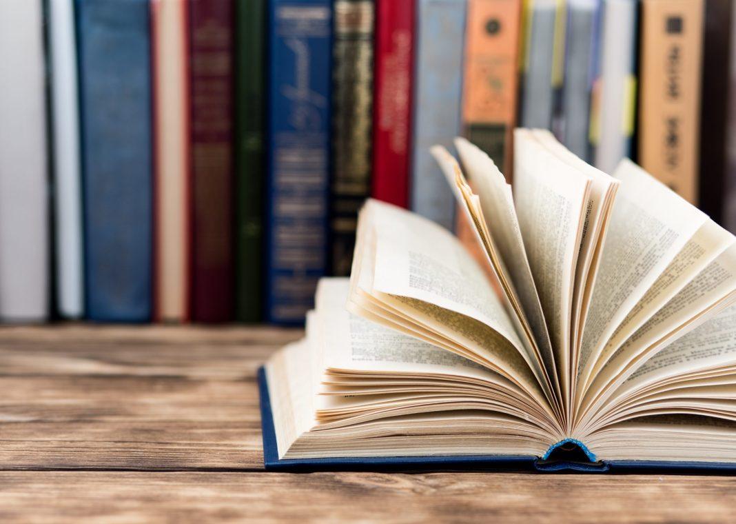 Сириус подарил книги жителям новых регионов России