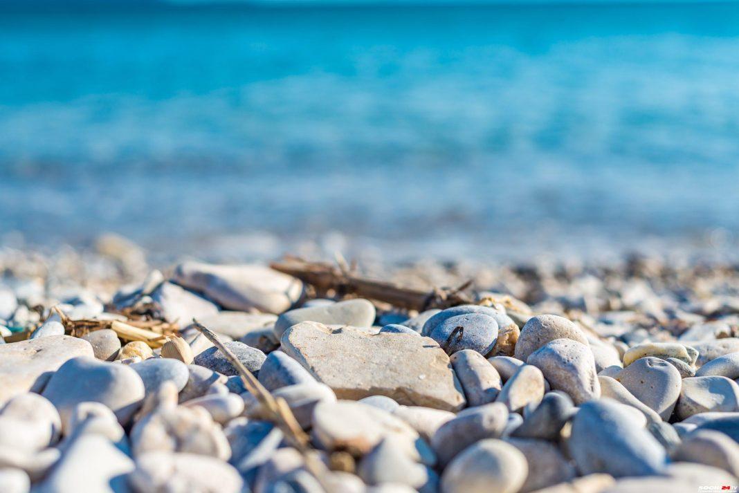 Впервые в этом году: температура морской воды в Сочи прогрелась до 18 градусов