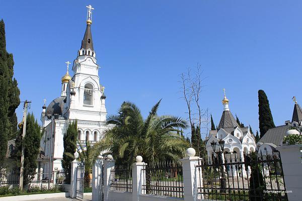 Где в Сочи можно освятить пасхальные куличи и яйца: полный список храмов и адресов