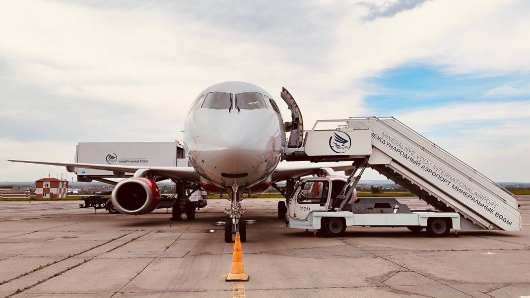 Вылет рейса Сочи — Петербург задержали на 14 часов