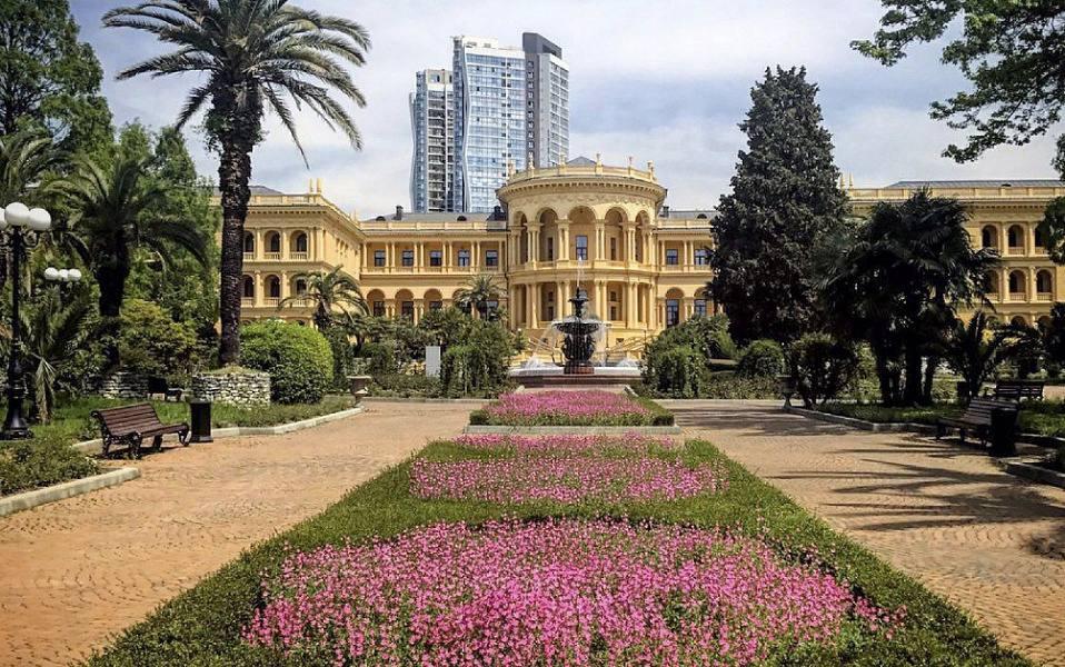 Догоняй, столица: гостиницы Сочи опередили по стоимости Москву на 79%