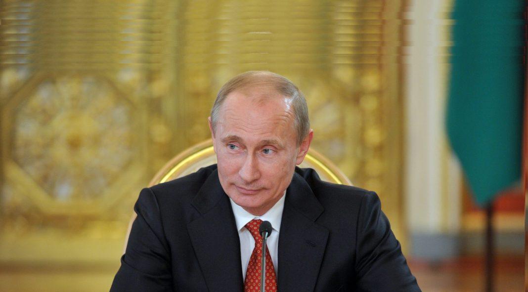 Владимир Путин поручил создать на территории России единую цифровую платформу в сфере туризма