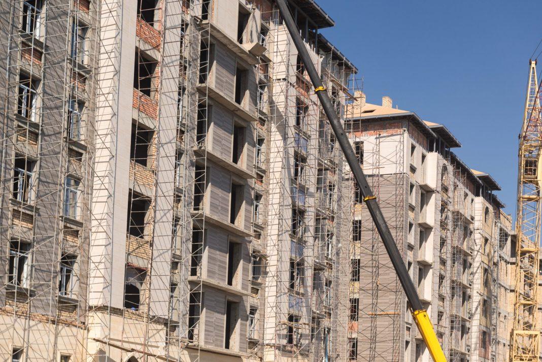 Дети, пенсионеры и инвалиды могут лишиться дома: СК РФ начал проверку дела о самострое многоэтажки в Сочи