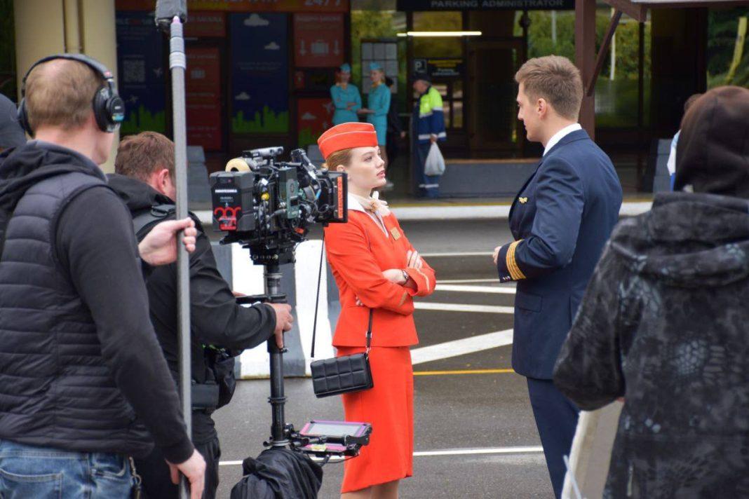 Покорили небо и экраны телевизоров: стюардессы из Сочи снимутся в новом сезоне сериала «Спасская»