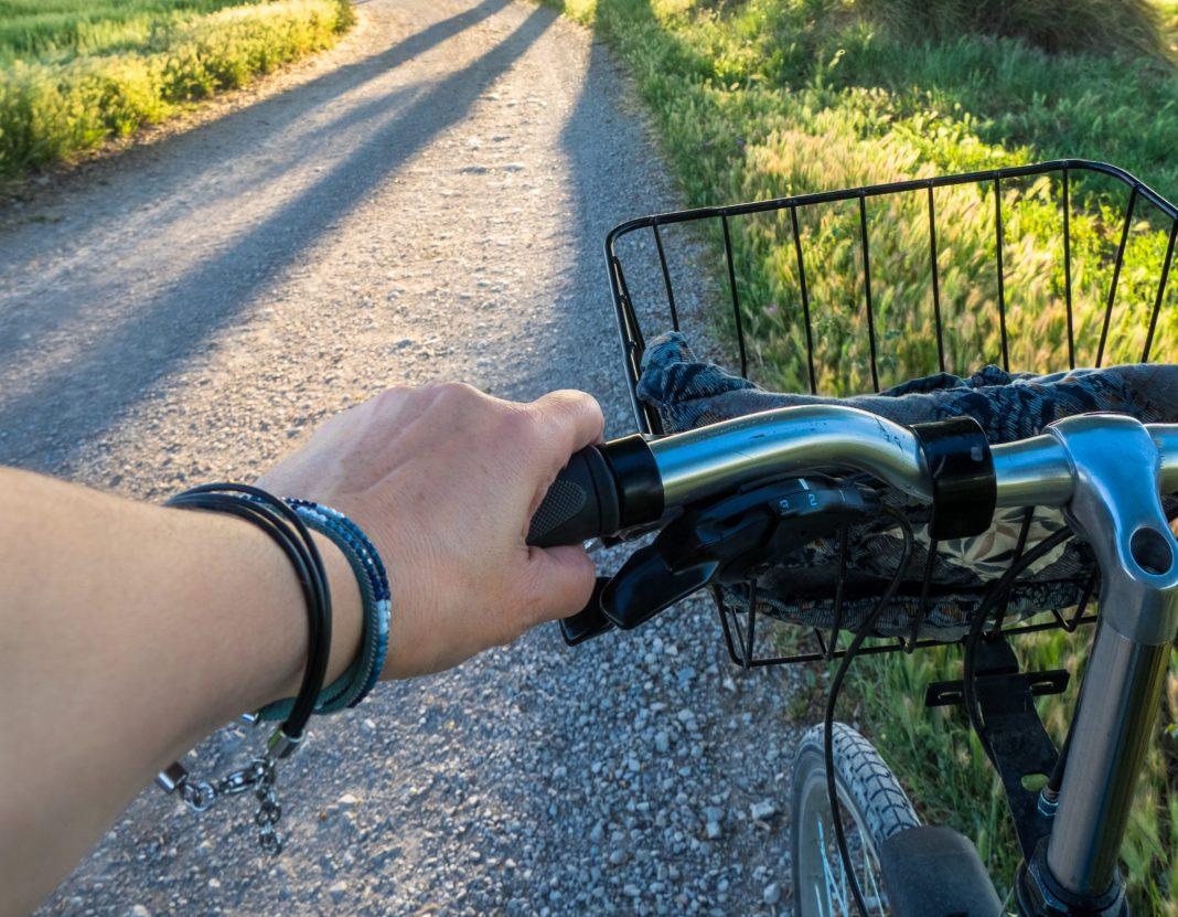 Экс-участник Дом-2 собирается пересечь Россию на велосипеде