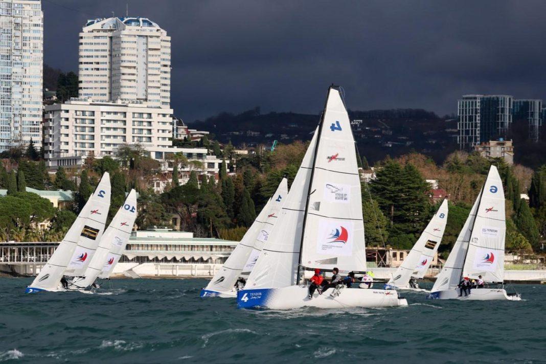 По волнам навстречу ветру: белоснежные яхты парадным ходом пройдут по акватории Сочи 26 мая