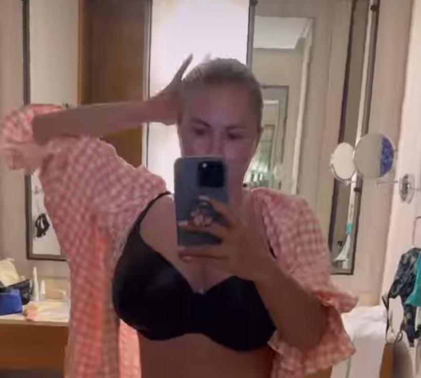 «Мой работает»: похудевшая Семенович показала тайного возлюбленного и горячую фигуру