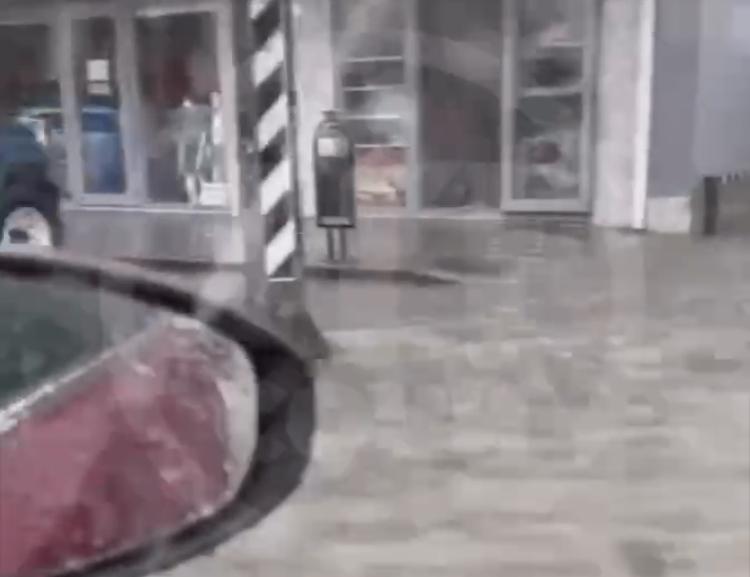 Горожане бьют тревогу: Лазаревский район Сочи «поплыл»