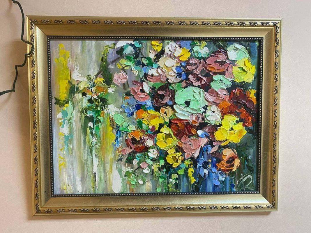 «Живописно, фактурно и образно»: в Сочи проходит выставка мастихиновой живописи