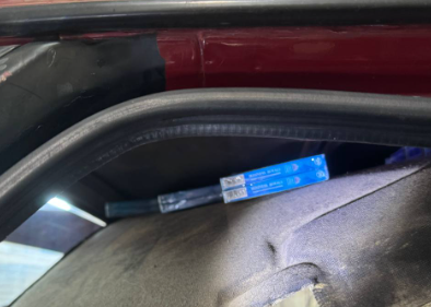 Нелегальные товары в чужой машине: таможенники задержали подозрительный автомобиль на границе Сочи