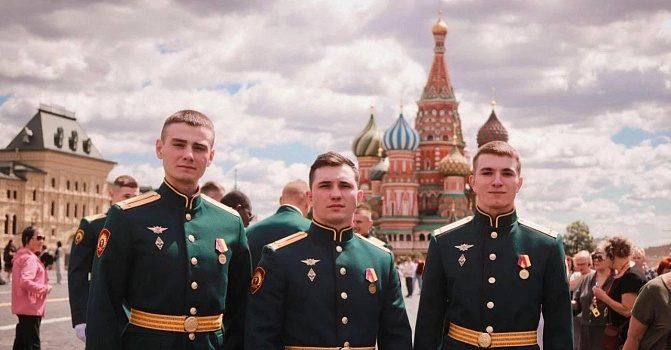 Встретились с президентом в Кремле: ребята из Сочи вошли в число лучших выпускников военных вузов России