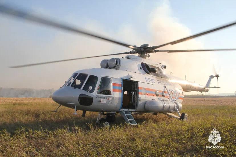 Вертолет МЧС подняли на поиски пропавшего туриста в горах Сочи