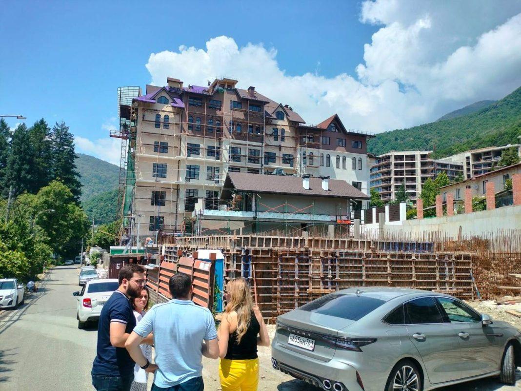 Красную Поляну проверили на самострой