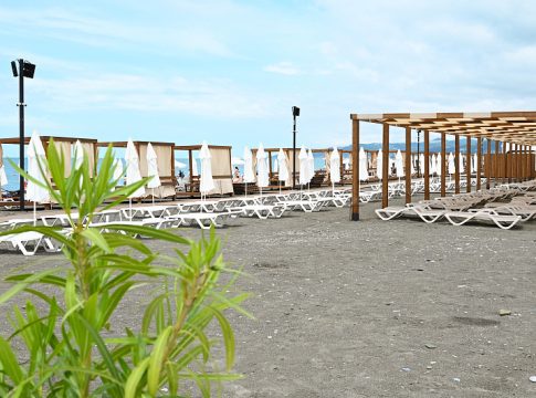 По-прежнему считаются эталонными: в Сочи открылись 170 обновленных пляжей