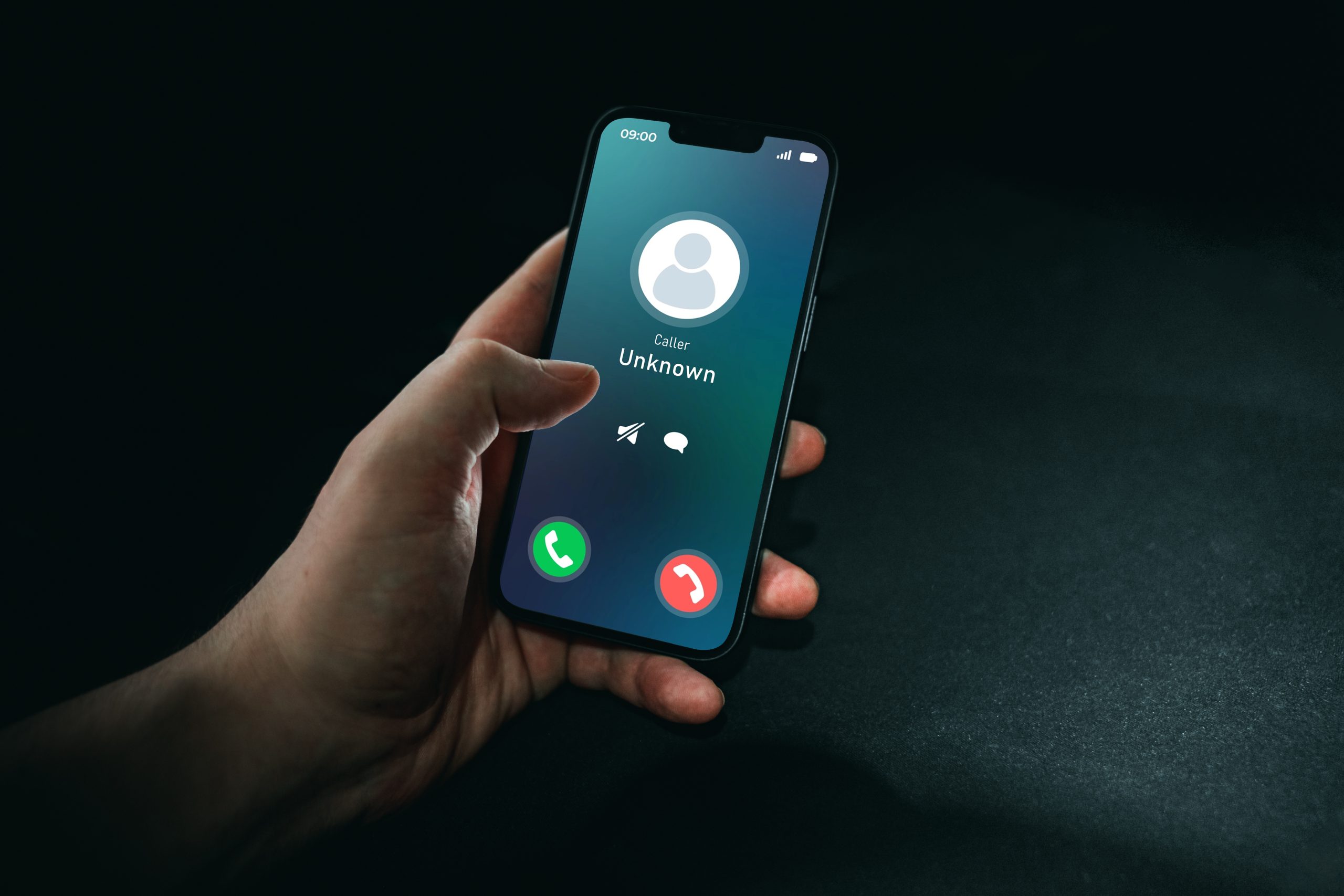 unknow-caller-smartphone-isolated-dark-background