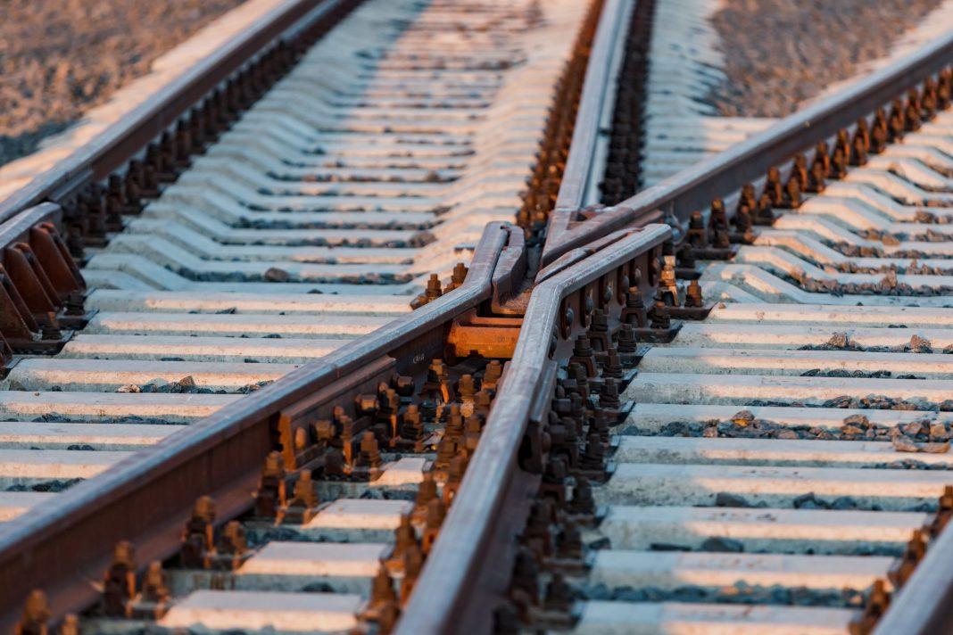 В Сочи ребенка чуть не переехал поезд: делом занялся Следственный комитет