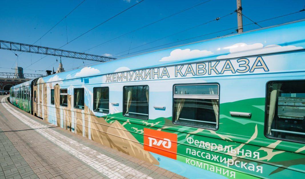 «Вятская сказка», «Малахит» и многие другие: в 2025 году Россию смогут объехать 35 туристических поездов